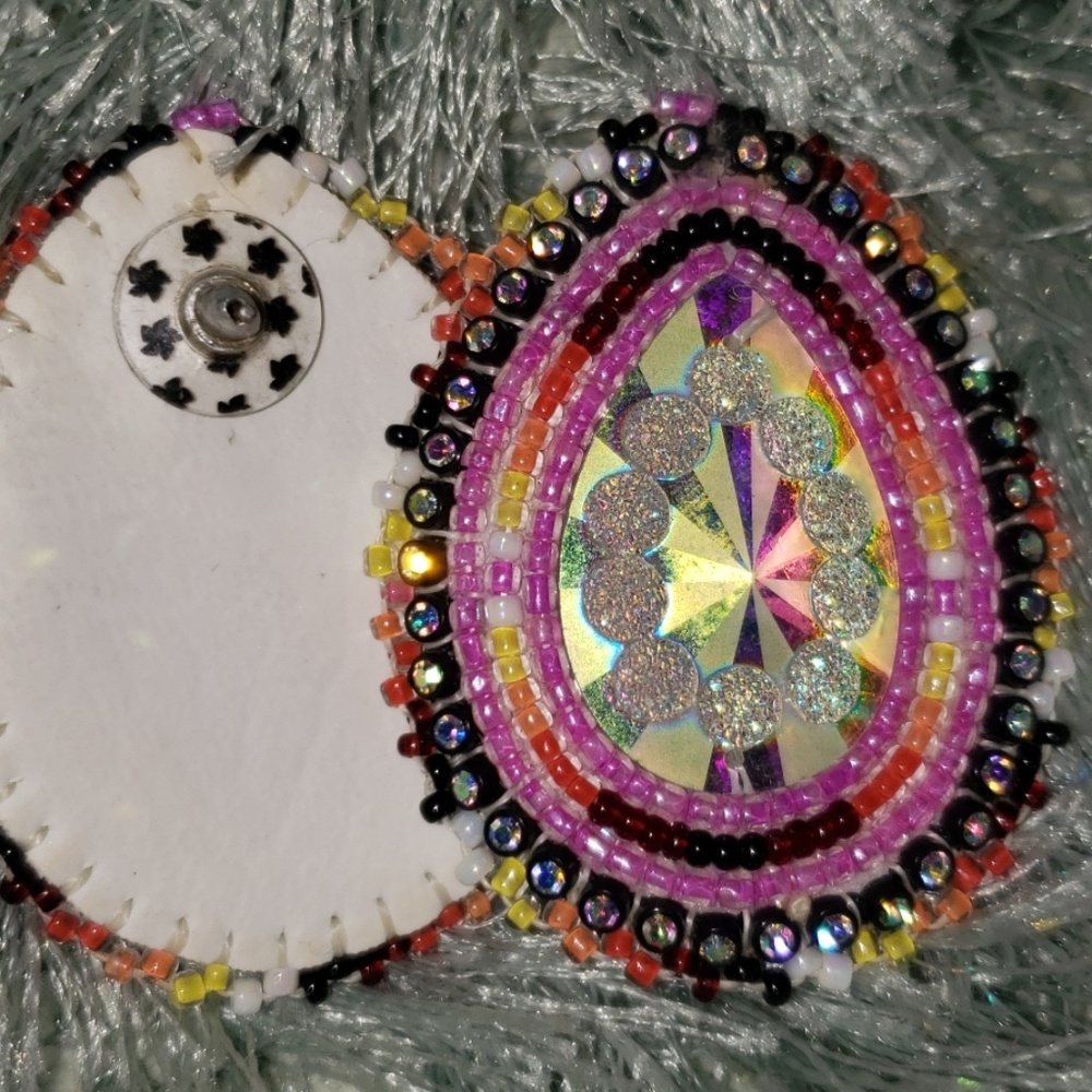 beaded earrings - Picture 3 of 5